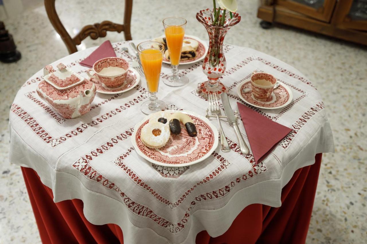 Bed and Breakfast Palazzo Introna à Mola di Bari Extérieur photo