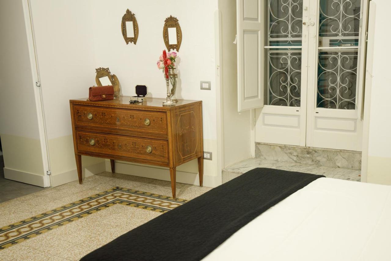 Bed and Breakfast Palazzo Introna à Mola di Bari Extérieur photo