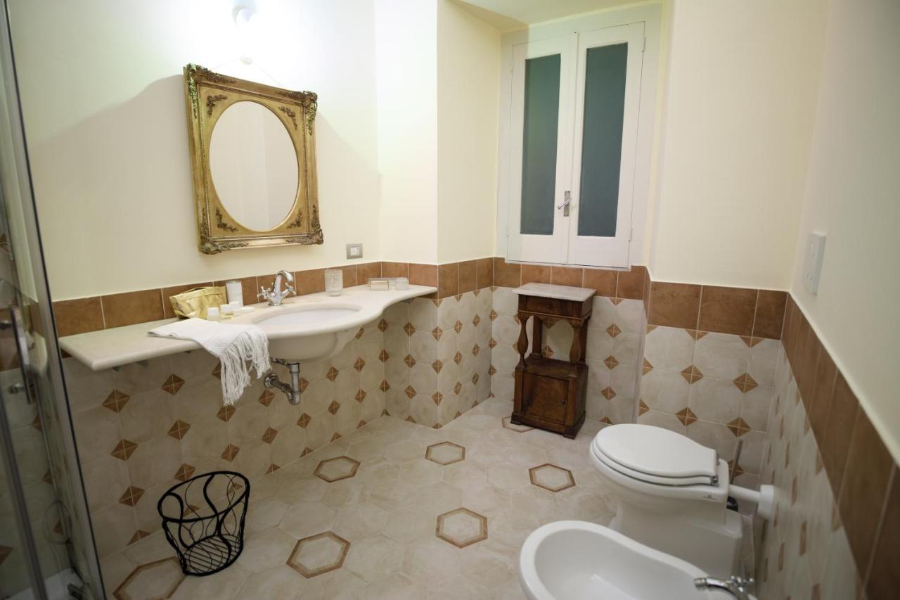 Bed and Breakfast Palazzo Introna à Mola di Bari Extérieur photo