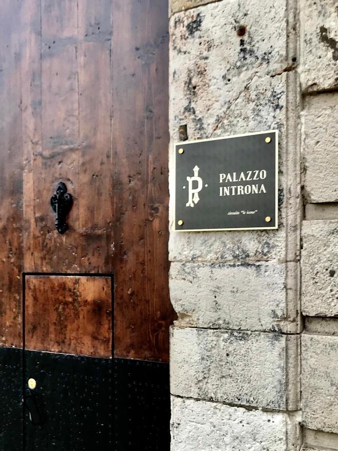 Bed and Breakfast Palazzo Introna à Mola di Bari Extérieur photo