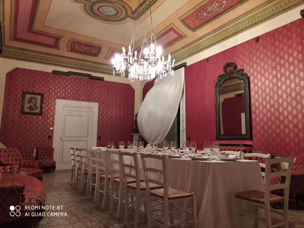 Bed and Breakfast Palazzo Introna à Mola di Bari Extérieur photo